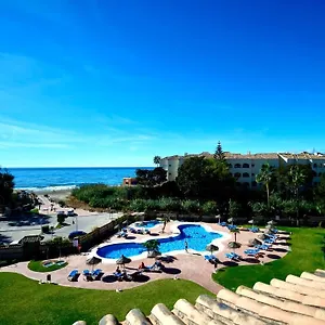 Apartament At Club Playa Real, Marbella
